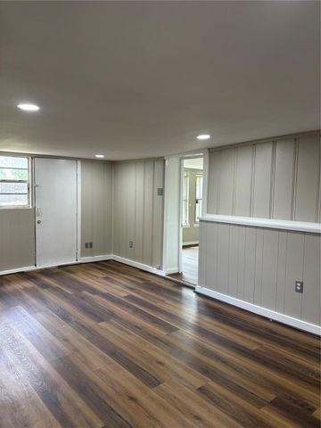 5914 Ridgeway Drive, Houston, TX 77033