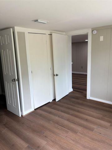 5914 Ridgeway Drive, Houston, TX 77033