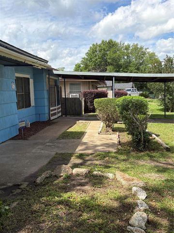 5914 Ridgeway Drive, Houston, TX 77033