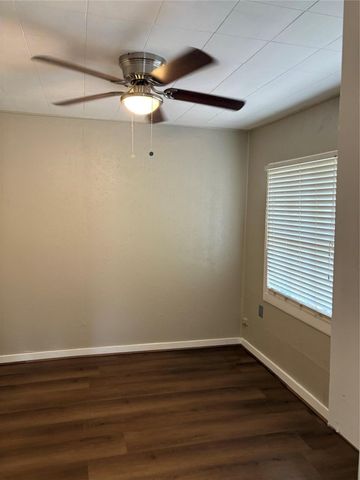 5914 Ridgeway Drive, Houston, TX 77033