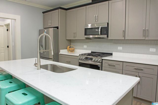 7649 BARCLAY TERRACE DRIVE, Trussville, AL 35173