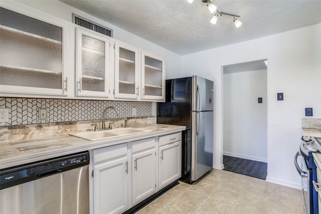 551 Hightrail Drive, Allen, TX 75002