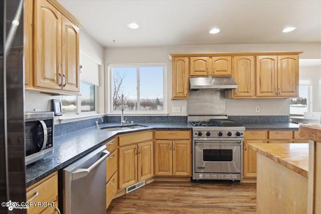 10935 Northfleet Drive, Anchorage, AK 99515