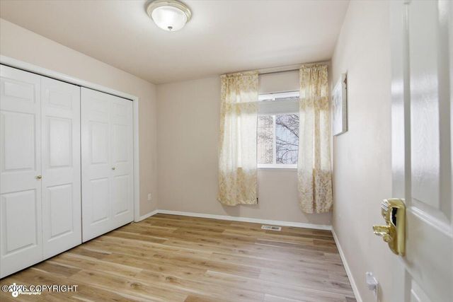 10935 Northfleet Drive, Anchorage, AK 99515