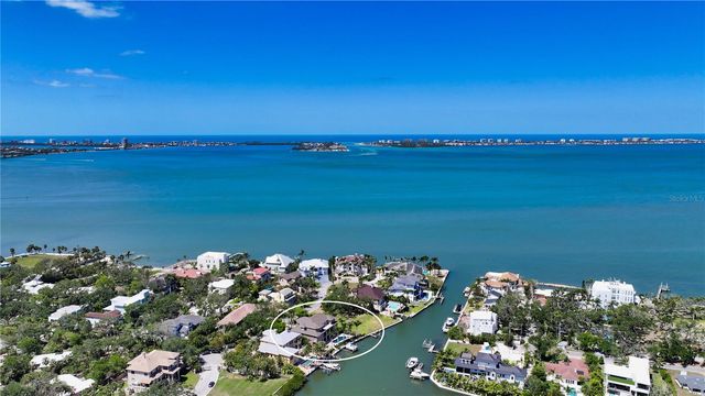 975 WHITAKERS LANE, Sarasota, FL 34236