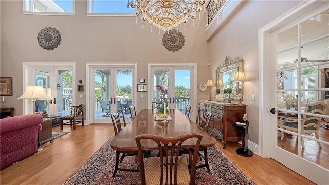 975 WHITAKERS LANE, Sarasota, FL 34236