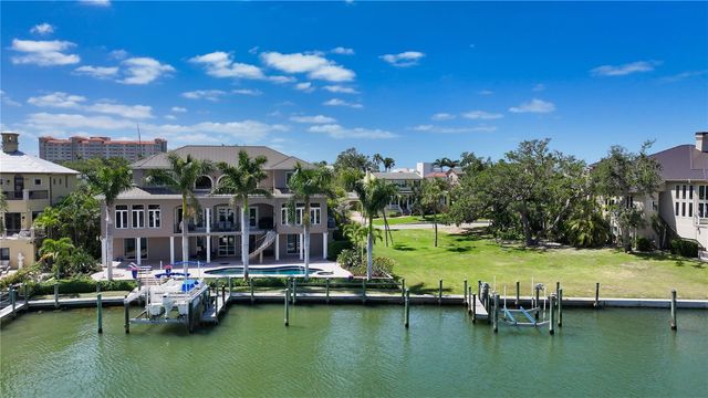 975 WHITAKERS LANE, Sarasota, FL 34236