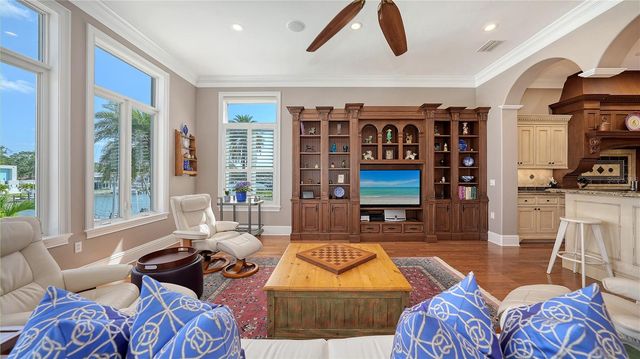 975 WHITAKERS LANE, Sarasota, FL 34236