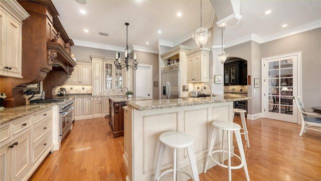 975 WHITAKERS LANE, Sarasota, FL 34236