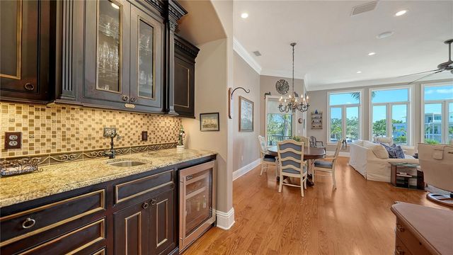 975 WHITAKERS LANE, Sarasota, FL 34236