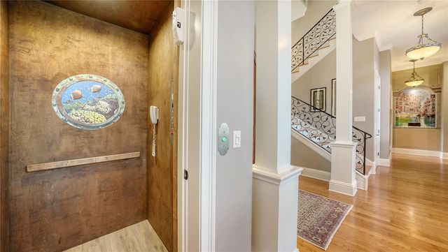 975 WHITAKERS LANE, Sarasota, FL 34236