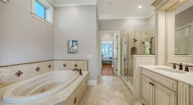 975 WHITAKERS LANE, Sarasota, FL 34236