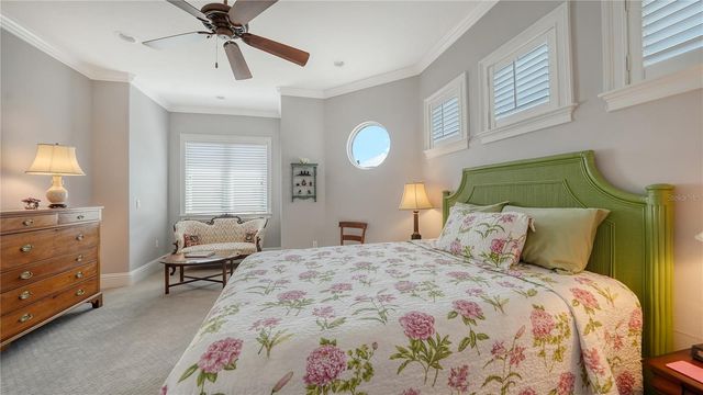 975 WHITAKERS LANE, Sarasota, FL 34236