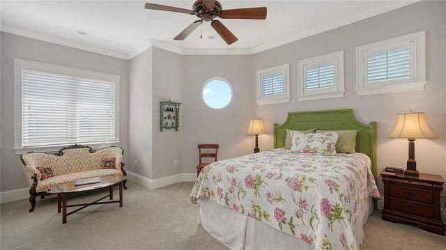 975 WHITAKERS LANE, Sarasota, FL 34236