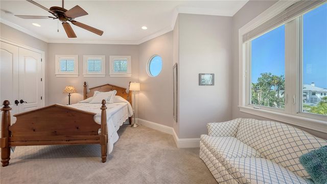 975 WHITAKERS LANE, Sarasota, FL 34236