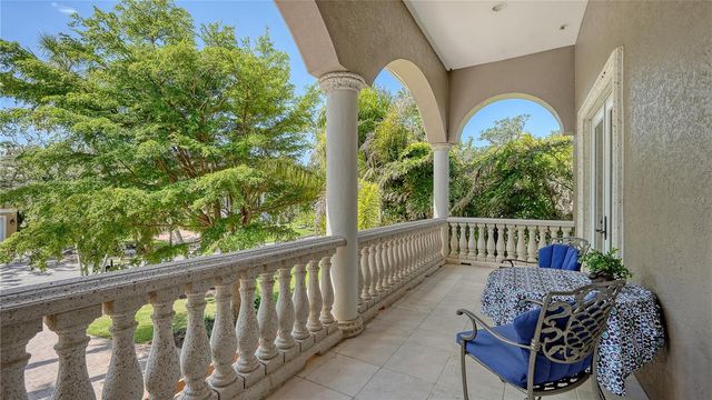 975 WHITAKERS LANE, Sarasota, FL 34236