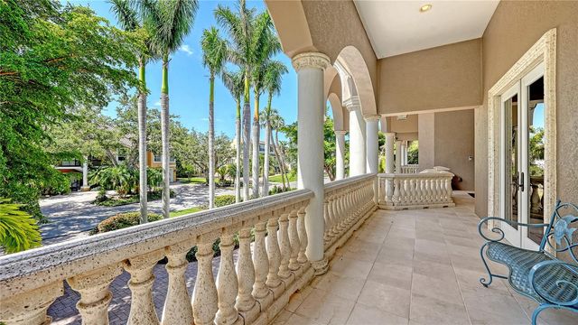 975 WHITAKERS LANE, Sarasota, FL 34236