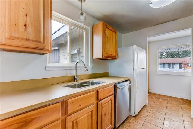 9125 48th Drive NE, Marysville, WA 98270