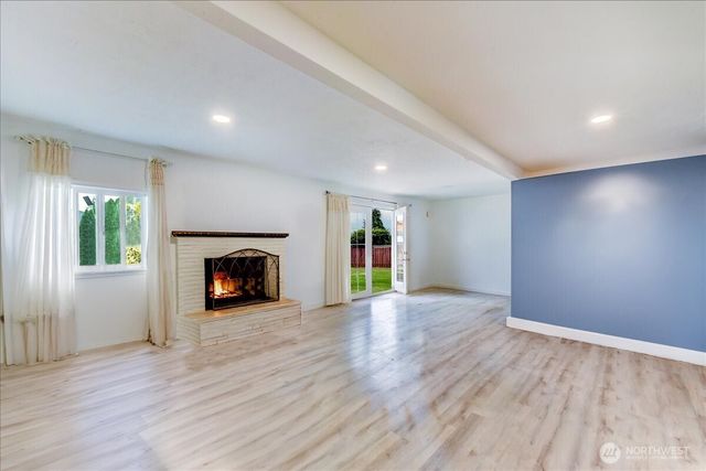 9125 48th Drive NE, Marysville, WA 98270