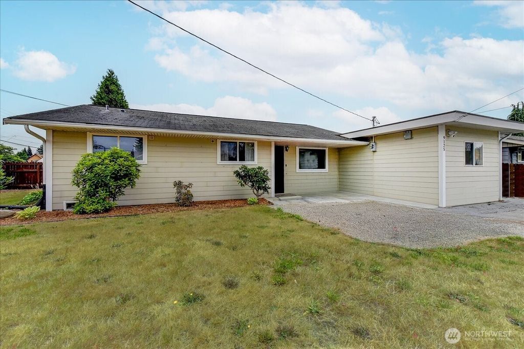 9125 48th Drive NE, Marysville, WA 98270