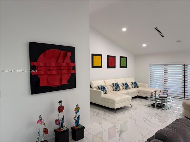 11300 NW 5th St, Plantation, FL 33325