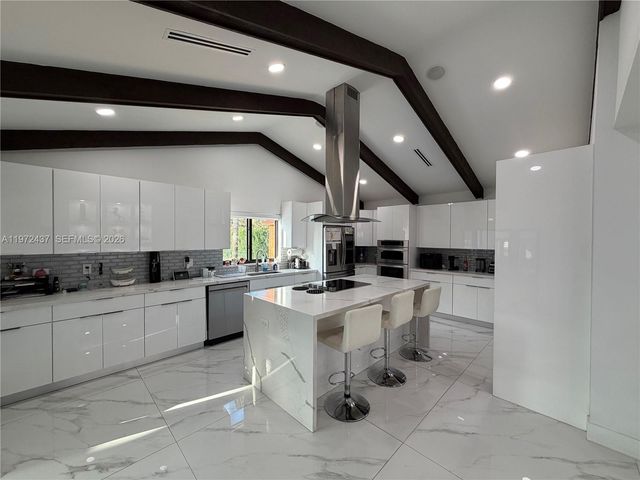 11300 NW 5th St, Plantation, FL 33325