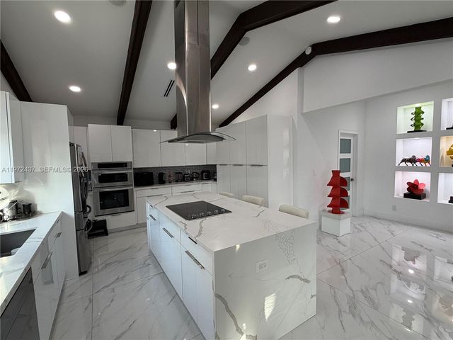 11300 NW 5th St, Plantation, FL 33325