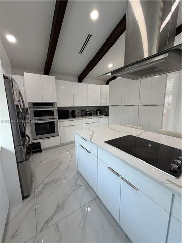 11300 NW 5th St, Plantation, FL 33325