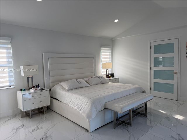 11300 NW 5th St, Plantation, FL 33325