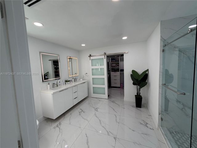 11300 NW 5th St, Plantation, FL 33325