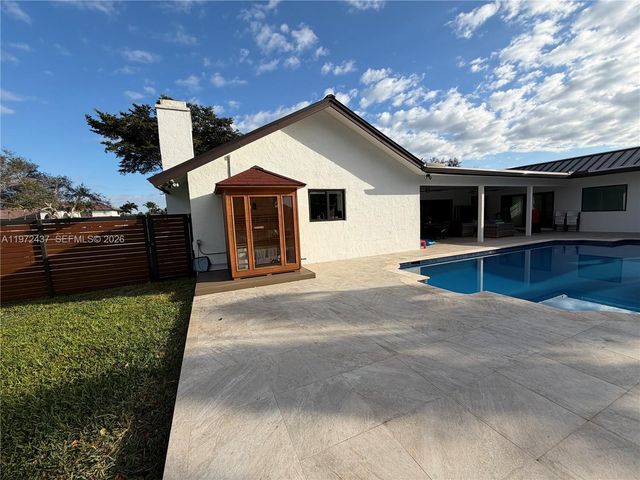 11300 NW 5th St, Plantation, FL 33325