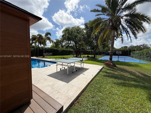 11300 NW 5th St, Plantation, FL 33325