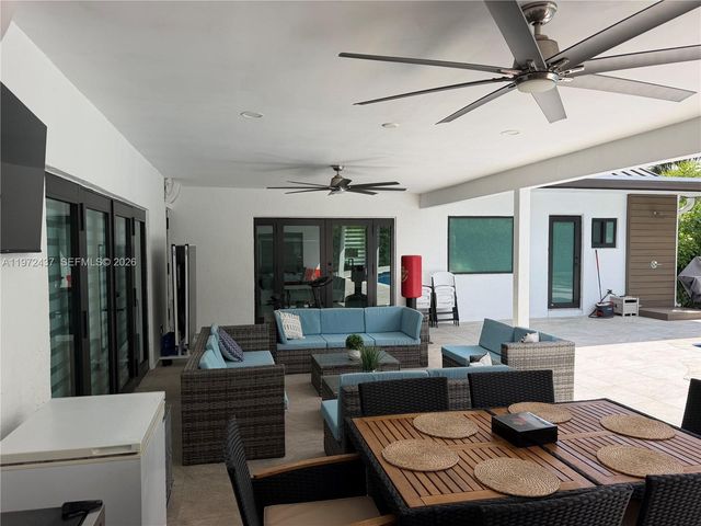 11300 NW 5th St, Plantation, FL 33325