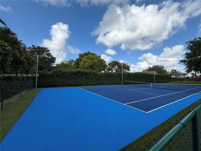 11300 NW 5th St, Plantation, FL 33325