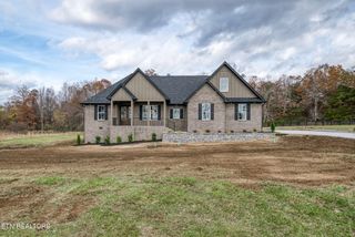 279 Catoosa Ridge Drive, Crossville, TN 38571
