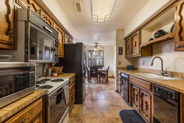 12100 Calle Zagal NE, Albuquerque, NM 87111