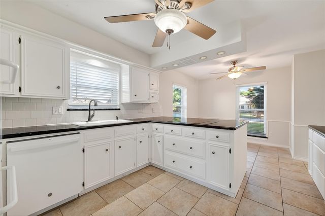 906 Crossfield Drive, Katy, TX 77450