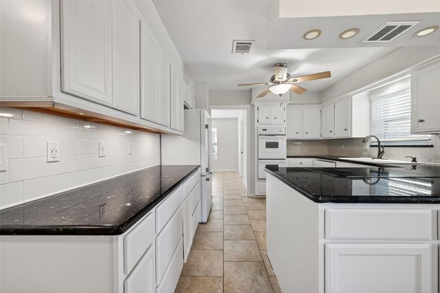 906 Crossfield Drive, Katy, TX 77450