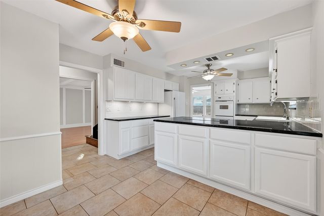 906 Crossfield Drive, Katy, TX 77450