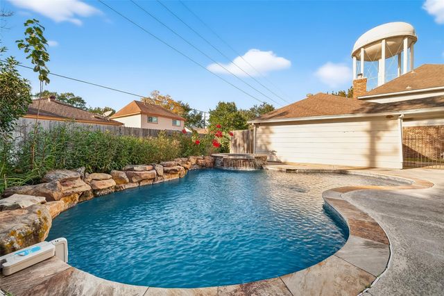 906 Crossfield Drive, Katy, TX 77450