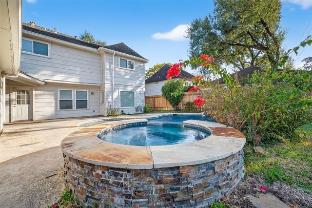906 Crossfield Drive, Katy, TX 77450