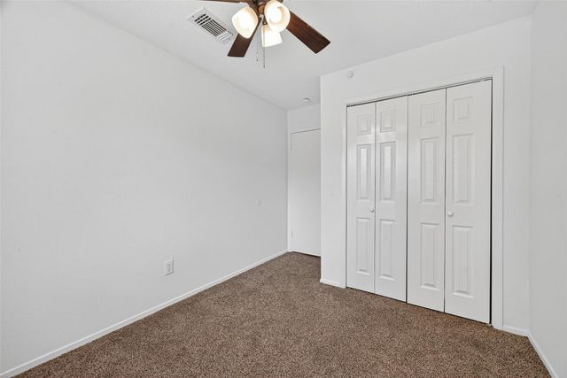 16 Wagon Lane Loop, Angleton, TX 77515