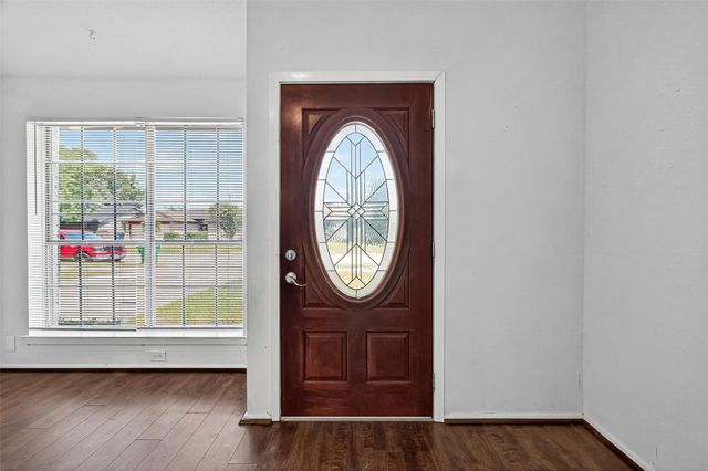 16 Wagon Lane Loop, Angleton, TX 77515