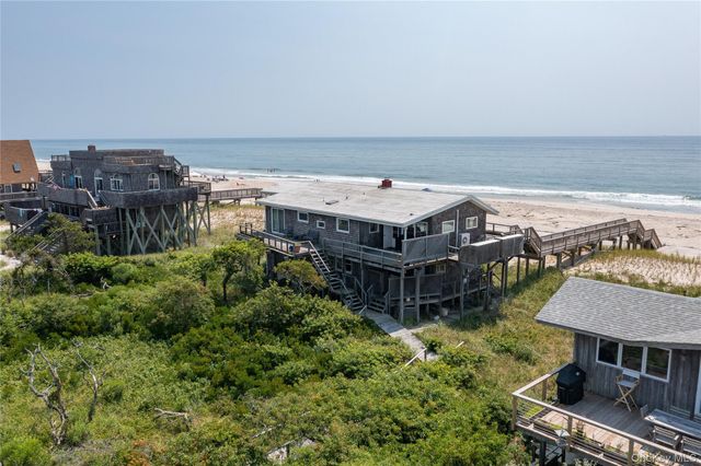 27 Dune Walk, Davis Park, NY 11772
