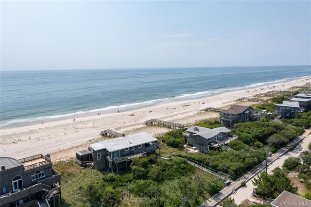 27 Dune Walk, Davis Park, NY 11772