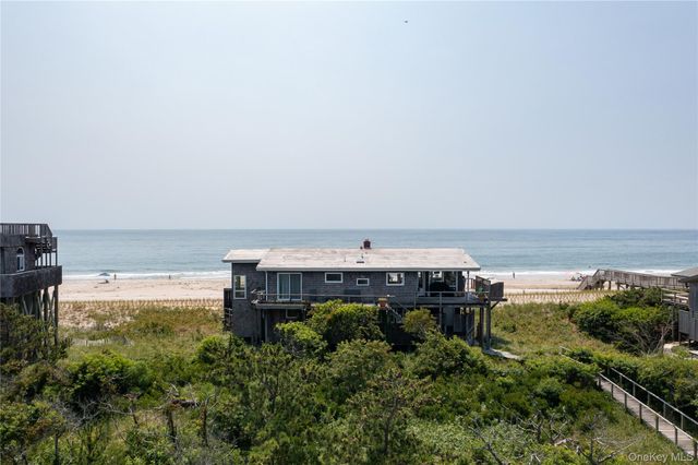 27 Dune Walk, Davis Park, NY 11772