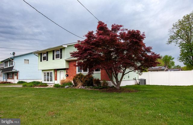 211 POWDERMILL RD, Edgewater Park, NJ 08010