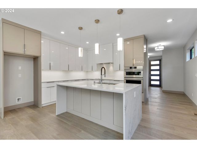 3807 ROSE Ct, Vancouver, WA 98660