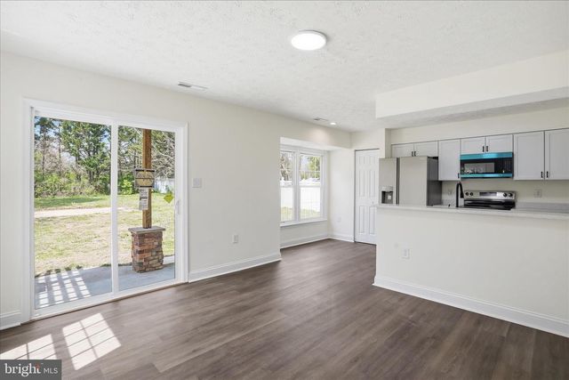 239 NIGHTINGALE AVE, Stephens City, VA 22655