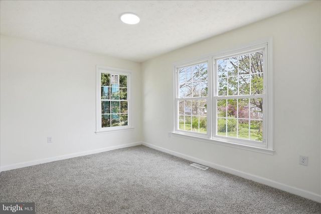 239 NIGHTINGALE AVE, Stephens City, VA 22655